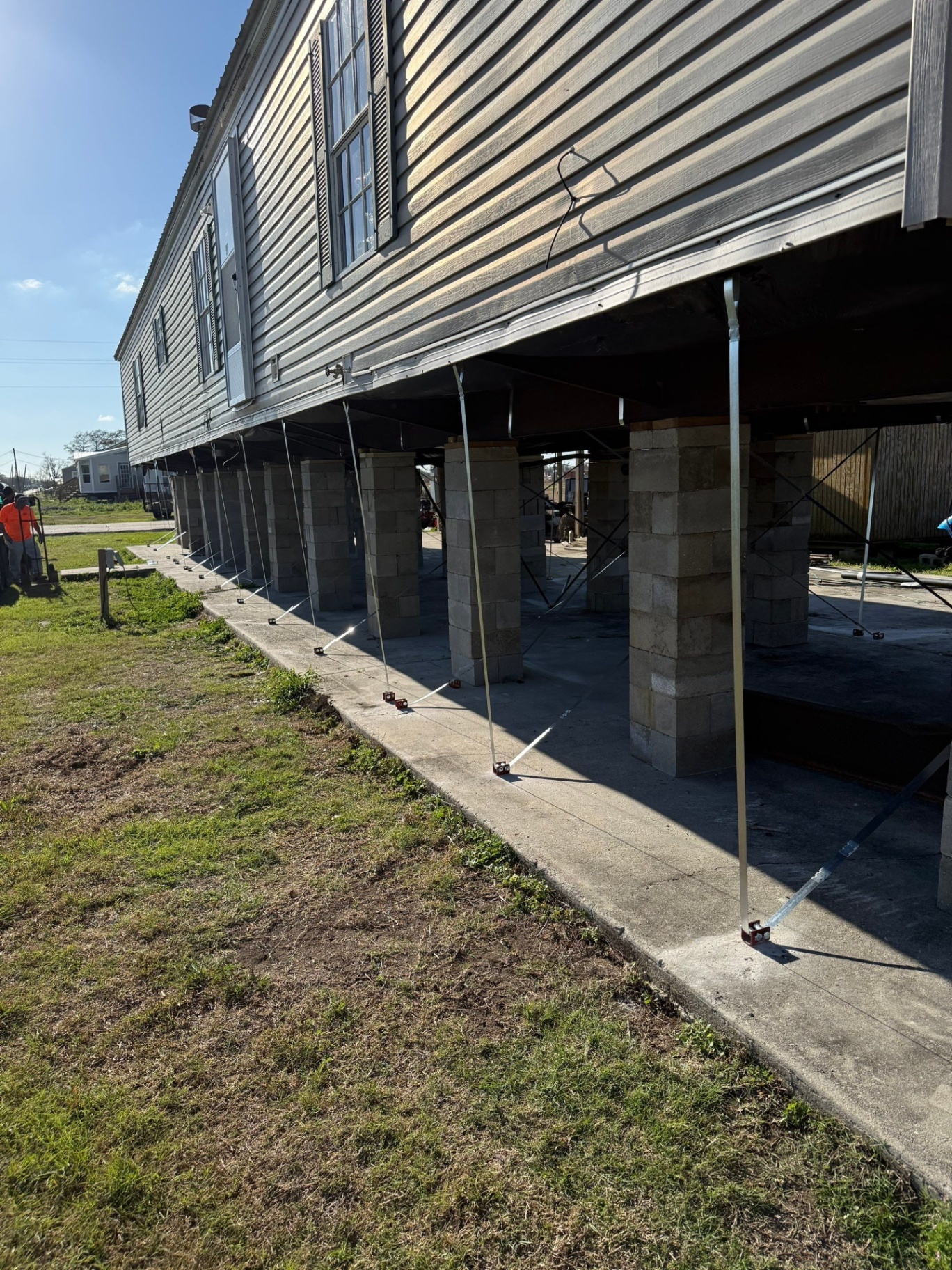 House leveling and foundation work